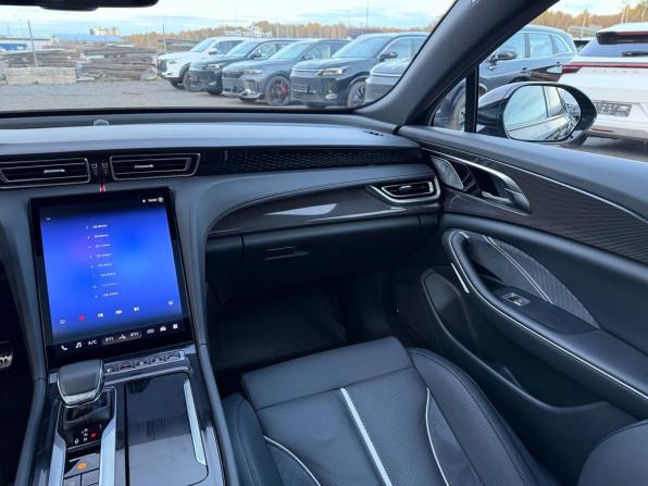 Hongqi H6 с пробегом 2025 года, цена 3 495 000 рублей, 7270 км, лифтбек, Автокод Объявления