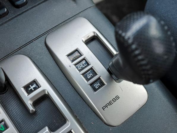 Mitsubishi Pajero III Рестайлинг с пробегом 2004 года, цена 1 099 000 рублей, 275800 км, внедорожник, Автокод Объявления