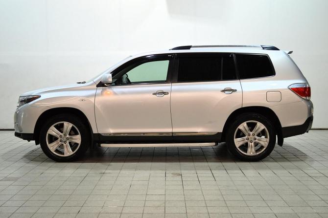 Toyota Highlander II (XU40) Рестайлинг с пробегом 2010 года, цена 1 926 000 рублей, 233000 км, внедорожник, Автокод Объявления