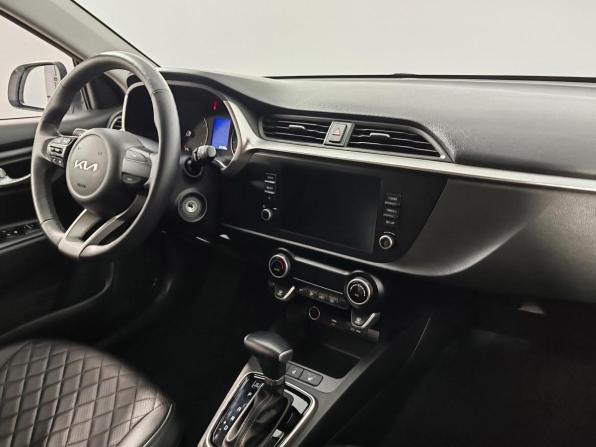 Kia Rio IV Рестайлинг с пробегом 2022 года, цена 1 549 000 рублей, 67599 км, седан, Автокод Объявления