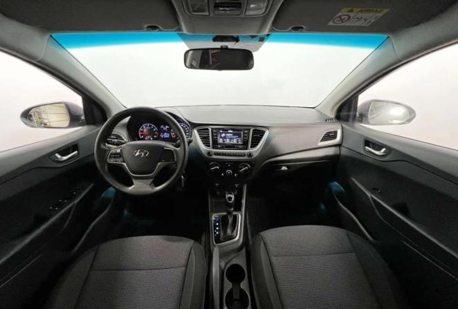 Hyundai Solaris II Рестайлинг с пробегом 2021 года, цена 1 000 000 рублей, 255535 км, седан, Автокод Объявления