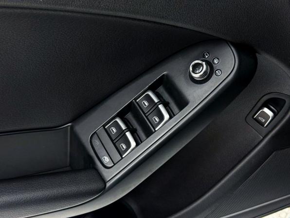 Audi A4 IV (B8) Рестайлинг с пробегом 2014 года, цена 1 500 000 рублей, 187383 км, седан, Автокод Объявления