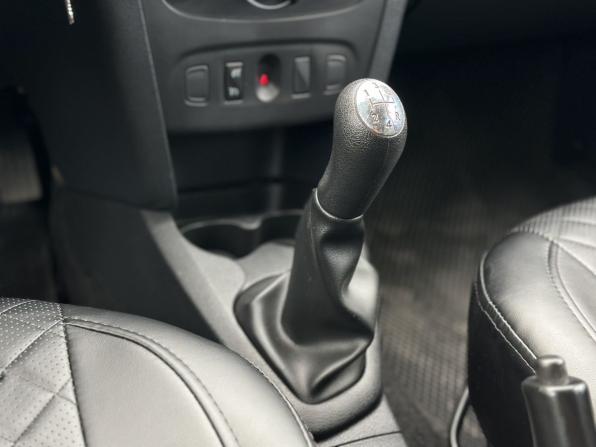 Renault Sandero II Рестайлинг с пробегом 2018 года, цена 840 000 рублей, 127181 км, хэтчбек, Автокод Объявления