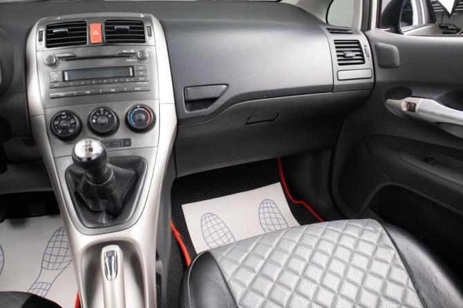 Toyota Auris I с пробегом 2007 года, цена 599 000 рублей, 292240 км, хэтчбек, Автокод Объявления
