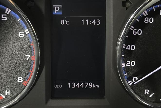Toyota RAV4 IV (XA40) Рестайлинг с пробегом 2017 года, цена 2 620 000 рублей, 137000 км, внедорожник, Автокод Объявления