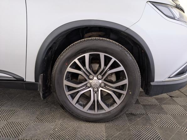 Mitsubishi Outlander III Рестайлинг 2 с пробегом 2018 года, цена 2 150 000 рублей, 93605 км, внедорожник, Автокод Объявления