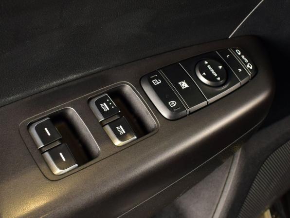 Kia Sportage IV Рестайлинг с пробегом 2019 года, цена 2 399 997 рублей, 140631 км, внедорожник, Автокод Объявления