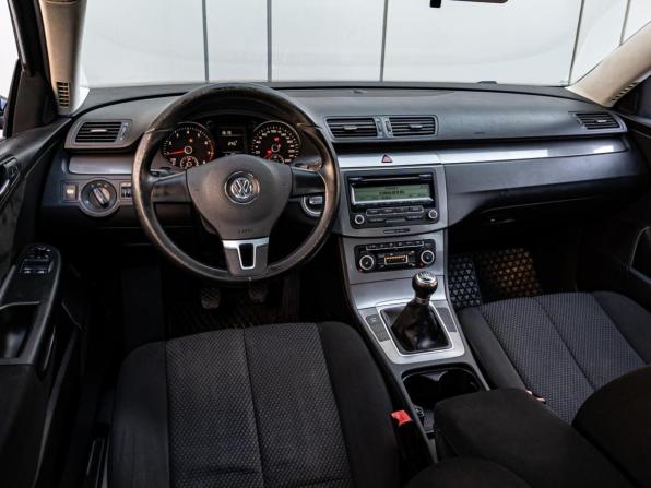 Volkswagen Passat B6 с пробегом 2010 года, цена 730 000 рублей, 302285 км, седан, Автокод Объявления