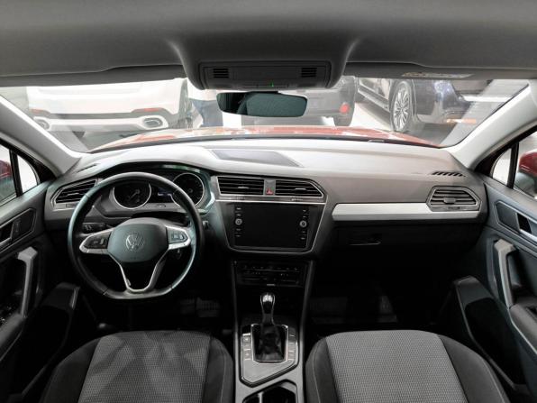 Volkswagen Tiguan II Рестайлинг с пробегом 2021 года, цена 2 599 000 рублей, 106000 км, внедорожник, Автокод Объявления