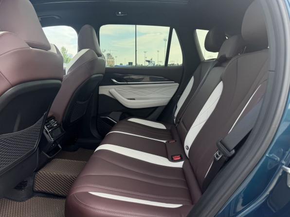 Geely Monjaro I с пробегом 2023 года, цена 2 870 000 рублей, 109425 км, внедорожник, Автокод Объявления