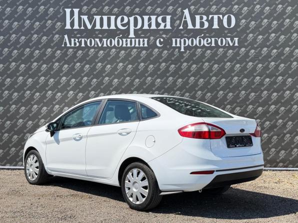 Ford Fiesta Mk6 Рестайлинг с пробегом 2015 года, цена 820 000 рублей, 137400 км, седан, Автокод Объявления