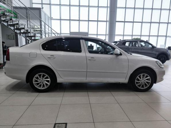 Skoda Octavia II (A5) Рестайлинг с пробегом 2013 года, цена 650 000 рублей, 340955 км, лифтбек, Автокод Объявления