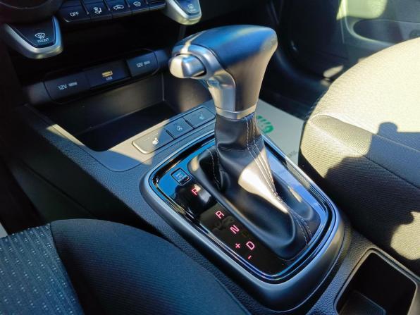 Kia Rio IV Рестайлинг с пробегом 2021 года, цена 1 679 995 рублей, 74521 км, седан, Автокод Объявления