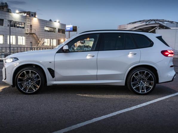BMW X5 IV (G05/G18) Рестайлинг с пробегом 2023 года, цена 12 360 000 рублей, 14700 км, внедорожник, Автокод Объявления
