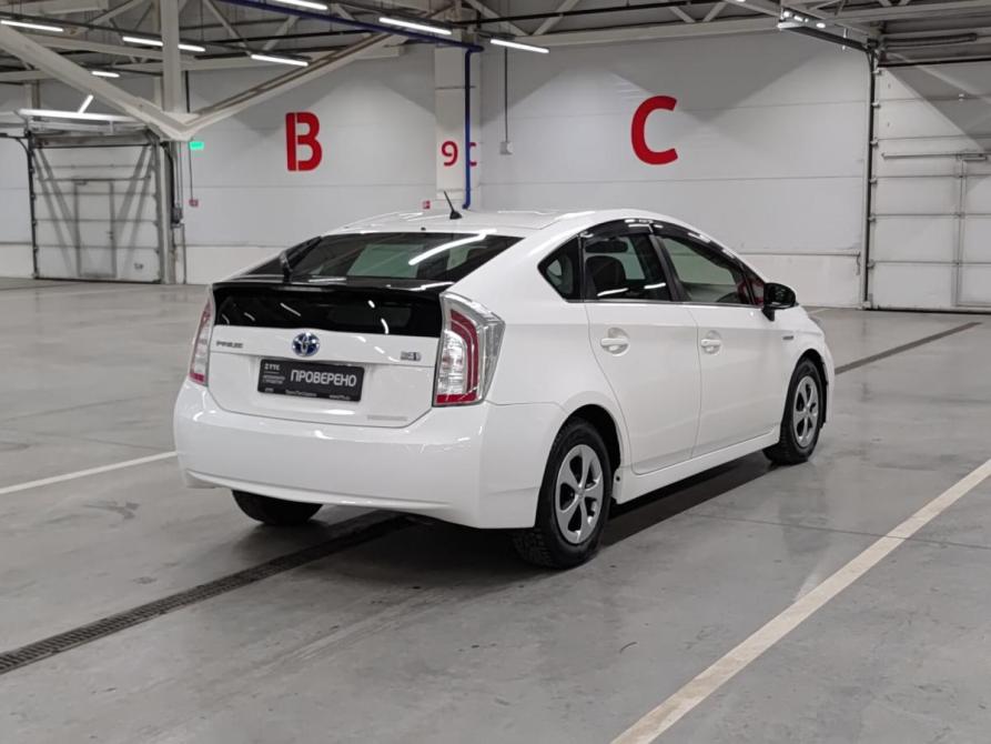 Toyota Prius III Рестайлинг (XW30) Казань  - изображение 6