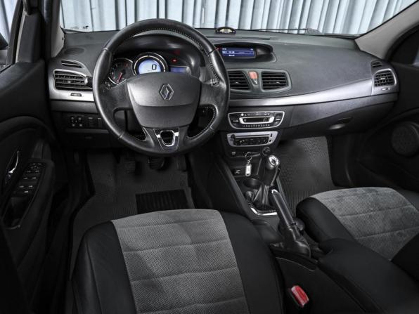 Renault Fluence I Рестайлинг с пробегом 2014 года, цена 849 000 рублей, 158475 км, седан, Автокод Объявления