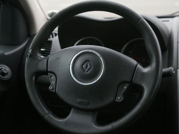Renault Megane II Рестайлинг с пробегом 2009 года, цена 294 000 рублей, 235000 км, седан, Автокод Объявления