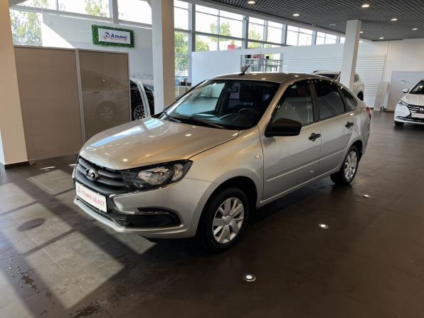 Lada (ВАЗ) Granta I Рестайлинг с пробегом 2021 года, цена 695 000 рублей, 44170 км, лифтбек, Автокод Объявления