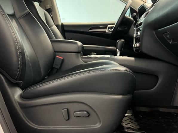 Nissan Pathfinder IV с пробегом 2015 года, цена 1 640 000 рублей, 162500 км, внедорожник, Автокод Объявления