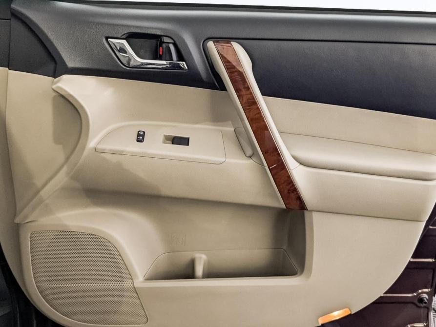 Toyota Highlander II (XU40) Рестайлинг Москва  - изображение 25