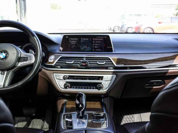 BMW 7 серии VI (G11/G12) с пробегом 2017 года, цена 3 750 000 рублей, 199800 км, седан, Автокод Объявления