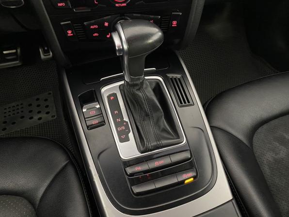Audi A4 IV (B8) Рестайлинг с пробегом 2013 года, цена 1 240 000 рублей, 209453 км, седан, Автокод Объявления