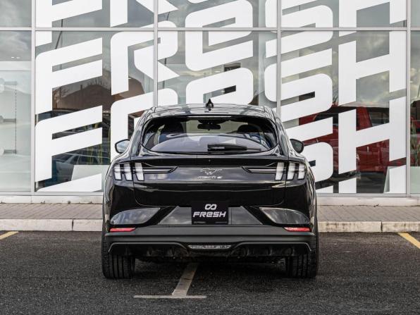Ford Mustang Mach-E I с пробегом 2022 года, цена 4 880 000 рублей, 1356 км, внедорожник, Автокод Объявления
