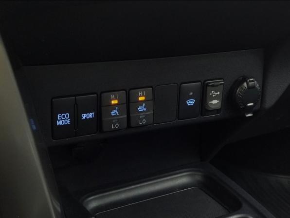 Toyota RAV4 IV (XA40) Рестайлинг с пробегом 2018 года, цена 2 600 000 рублей, 71000 км, внедорожник, Автокод Объявления