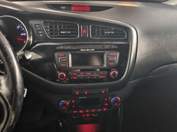 Kia Ceed II с пробегом 2015 года, цена 1 195 000 рублей, 165142 км, хэтчбек, Автокод Объявления