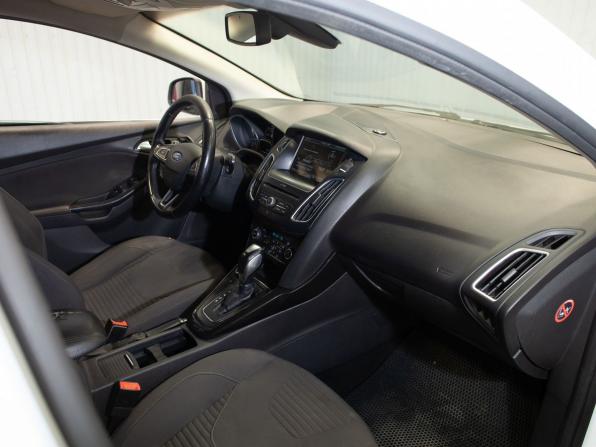 Ford Focus III Рестайлинг с пробегом 2016 года, цена 930 000 рублей, 173702 км, хэтчбек, Автокод Объявления