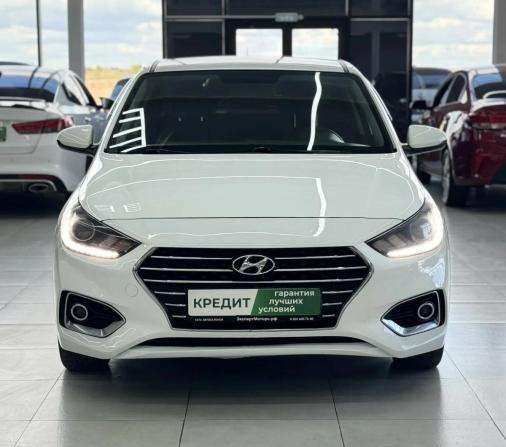 Hyundai Solaris II с пробегом 2018 года, цена 1 249 000 рублей, 206000 км, седан, Автокод Объявления