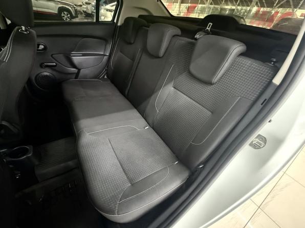 Renault Logan II Рестайлинг с пробегом 2022 года, цена 870 000 рублей, 241467 км, седан, Автокод Объявления
