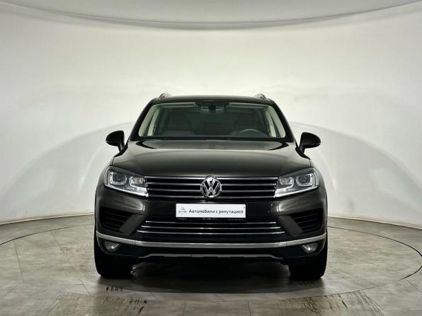 Volkswagen Touareg II Рестайлинг с пробегом 2015 года, цена 2 530 000 рублей, 90176 км, внедорожник, Автокод Объявления