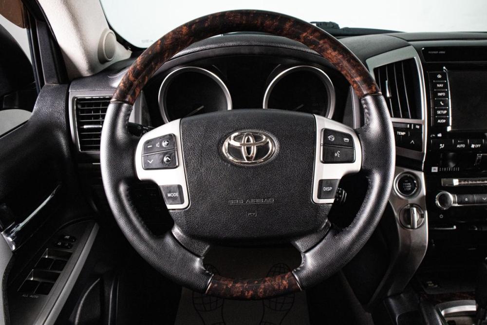 Toyota Land Cruiser 200 Series Рестайлинг 1 Сургут  - изображение 13