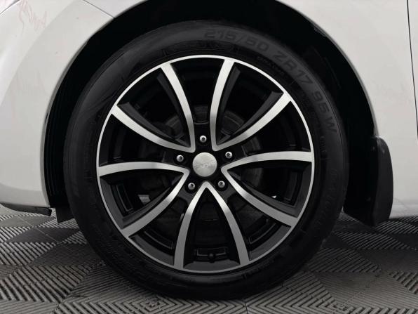 Hyundai i30 II Рестайлинг с пробегом 2016 года, цена 949 000 рублей, 221611 км, хэтчбек, Автокод Объявления