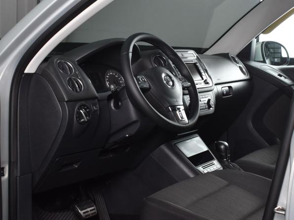 Volkswagen Tiguan I Рестайлинг с пробегом 2011 года, цена 1 299 995 рублей, 198303 км, внедорожник, Автокод Объявления