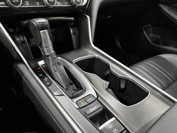 Honda Accord X Рестайлинг с пробегом 2022 года, цена 2 800 000 рублей, 68323 км, седан, Автокод Объявления