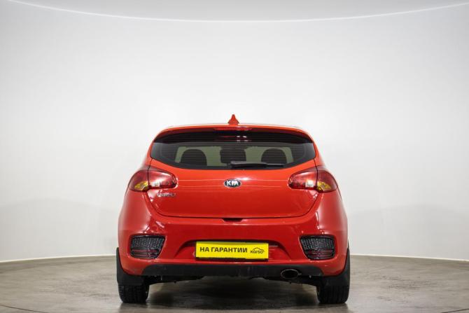 Kia Ceed II Рестайлинг с пробегом 2018 года, цена 1 199 000 рублей, 174618 км, хэтчбек, Автокод Объявления