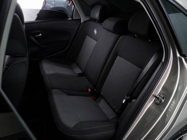 Volkswagen Polo V Рестайлинг с пробегом 2016 года, цена 1 039 000 рублей, 113631 км, седан, Автокод Объявления