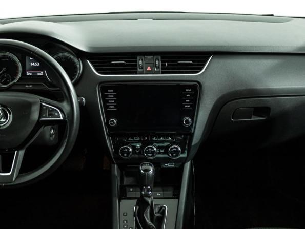 Skoda Octavia III (A7) Рестайлинг с пробегом 2018 года, цена 1 949 700 рублей, 83724 км, лифтбек, Автокод Объявления