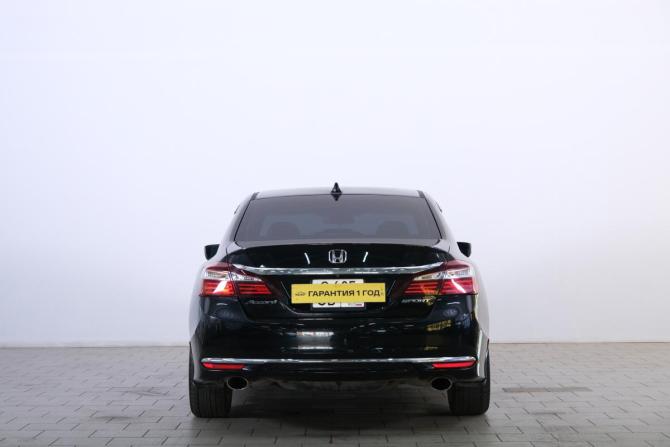 Honda Accord IX Рестайлинг с пробегом 2017 года, цена 1 919 000 рублей, 188000 км, седан, Автокод Объявления