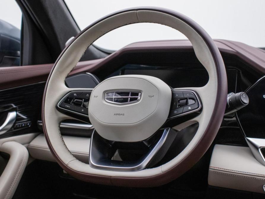 Geely Monjaro I Москва  - изображение 15