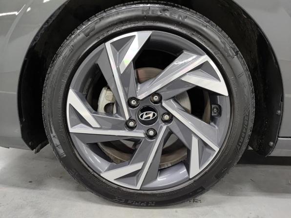 Hyundai Elantra VII (CN7) Рестайлинг с пробегом 2025 года, цена 2 260 000 рублей, 43794 км, седан, Автокод Объявления