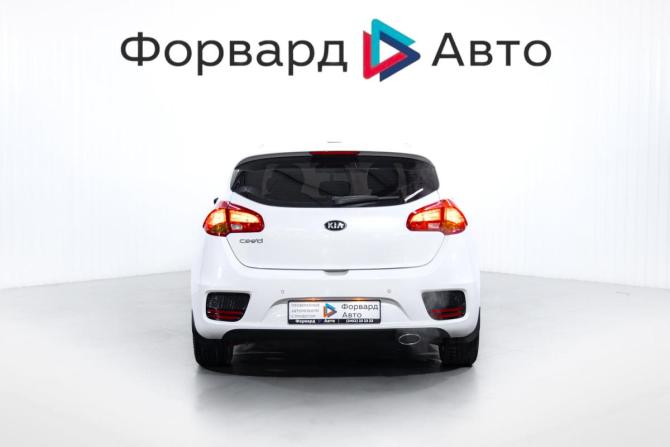 Kia Ceed II Рестайлинг с пробегом 2017 года, цена 1 450 000 рублей, 128000 км, хэтчбек, Автокод Объявления