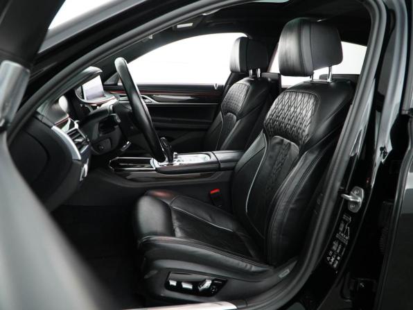 BMW 7 серии VI (G11/G12) Рестайлинг с пробегом 2019 года, цена 5 177 077 рублей, 159772 км, седан, Автокод Объявления
