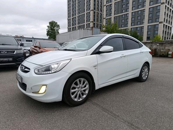 Hyundai Solaris I с пробегом 2013 года, цена 649 000 рублей, 117269 км, седан, Автокод Объявления