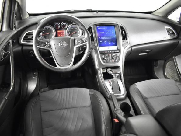 Opel Astra J Рестайлинг с пробегом 2013 года, цена 723 200 рублей, 214004 км, седан, Автокод Объявления