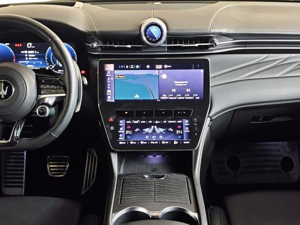 Maserati Grecale с пробегом 2022 года, цена 7 500 000 рублей, 23233 км, внедорожник, Автокод Объявления