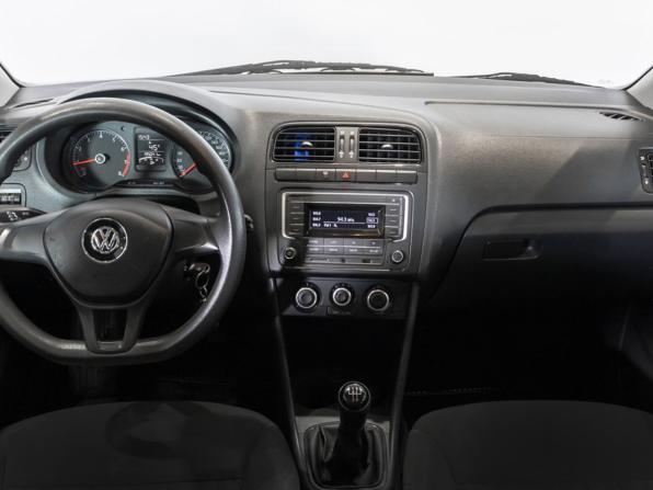 Volkswagen Polo V Рестайлинг с пробегом 2019 года, цена 851 854 рубля, 195040 км, седан, Автокод Объявления