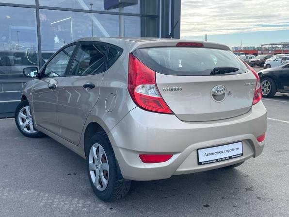Hyundai Solaris I с пробегом 2011 года, цена 640 000 рублей, 115500 км, хэтчбек, Автокод Объявления